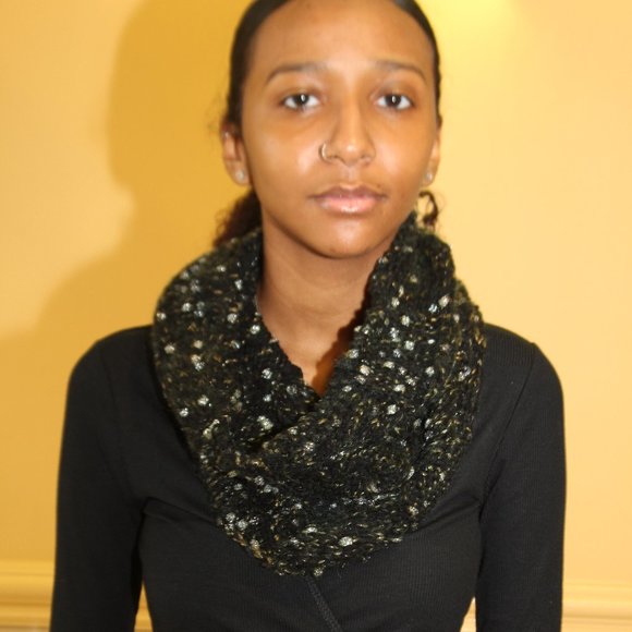 Black Silver & Gold Knit Cowl - Picture 2 of 3